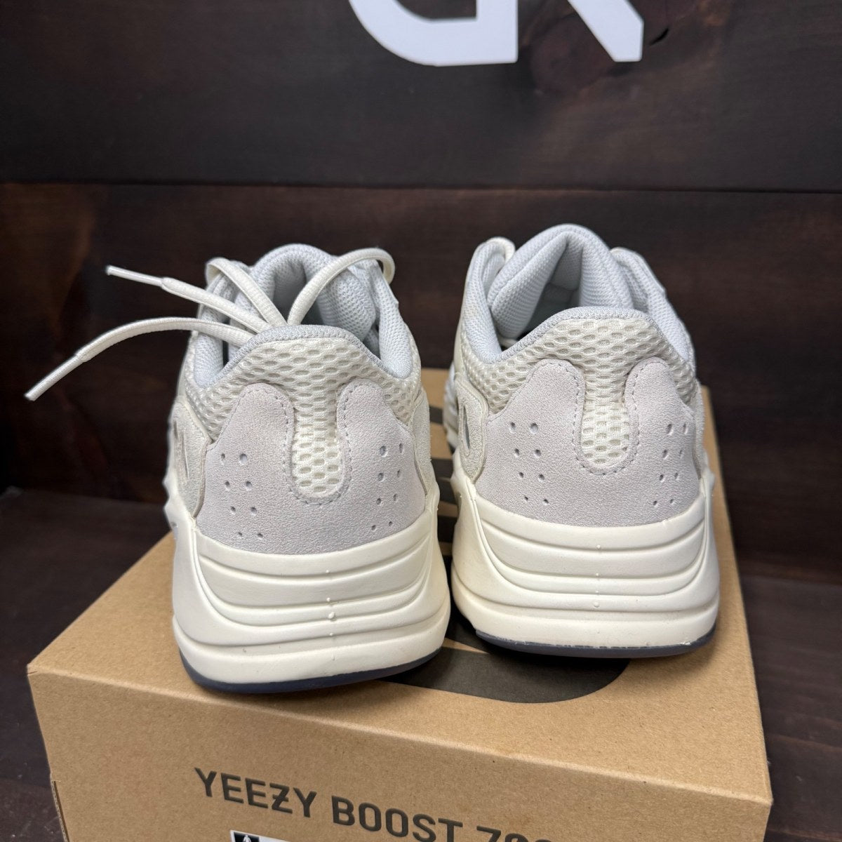 adidas Yeezy Boost 700 Analog - Image 5