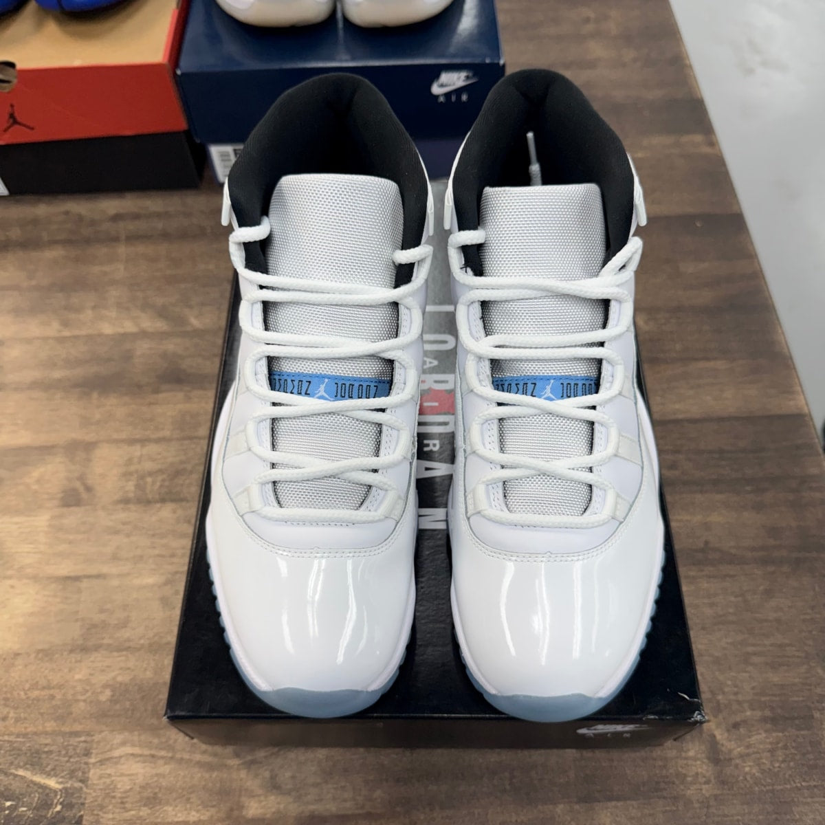 Jordan 11 Retro Legend Blue (2024) - Image 2