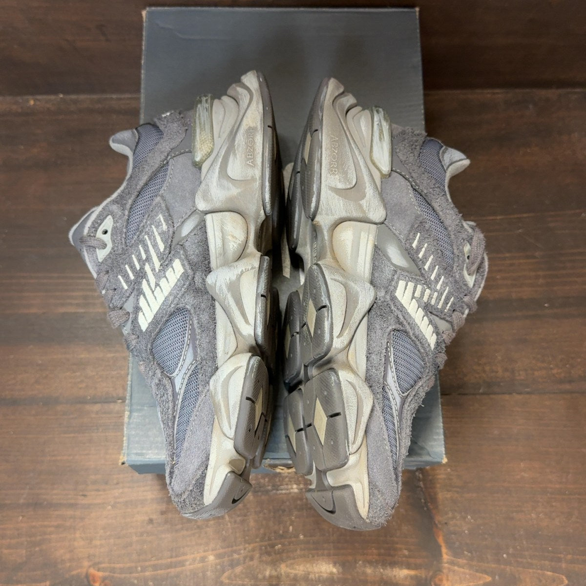 New Balance 9060 Magnet Size 5.5 (Pre-Owned) - aux