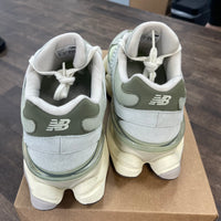 Oliveine New Balance 9060 (USED, No Box)