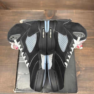 Jordan 5 Retro OG Black Metallic Reimagined Size 11.5 (Pre-Owned) - Image 2