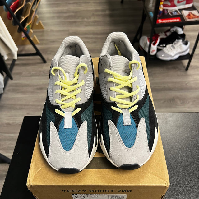 Waverunner Yeezy 700 (Lightly worn)
