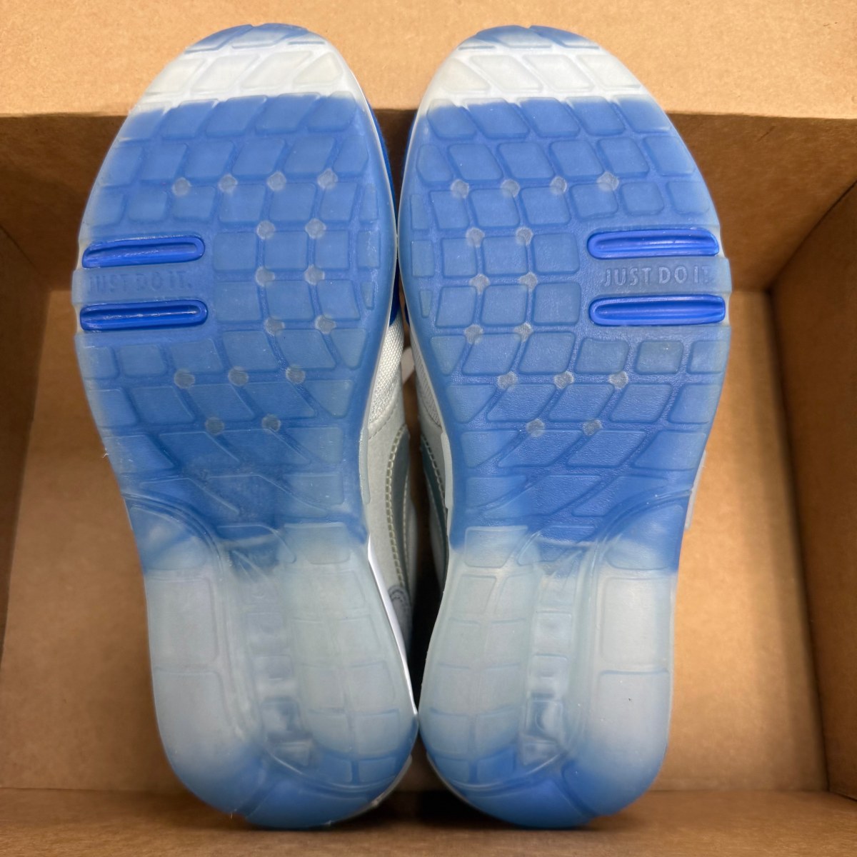 Nike Air Max Motif Hyper Royal (GS) Size 4Y (Pre-Owned) - Image 3