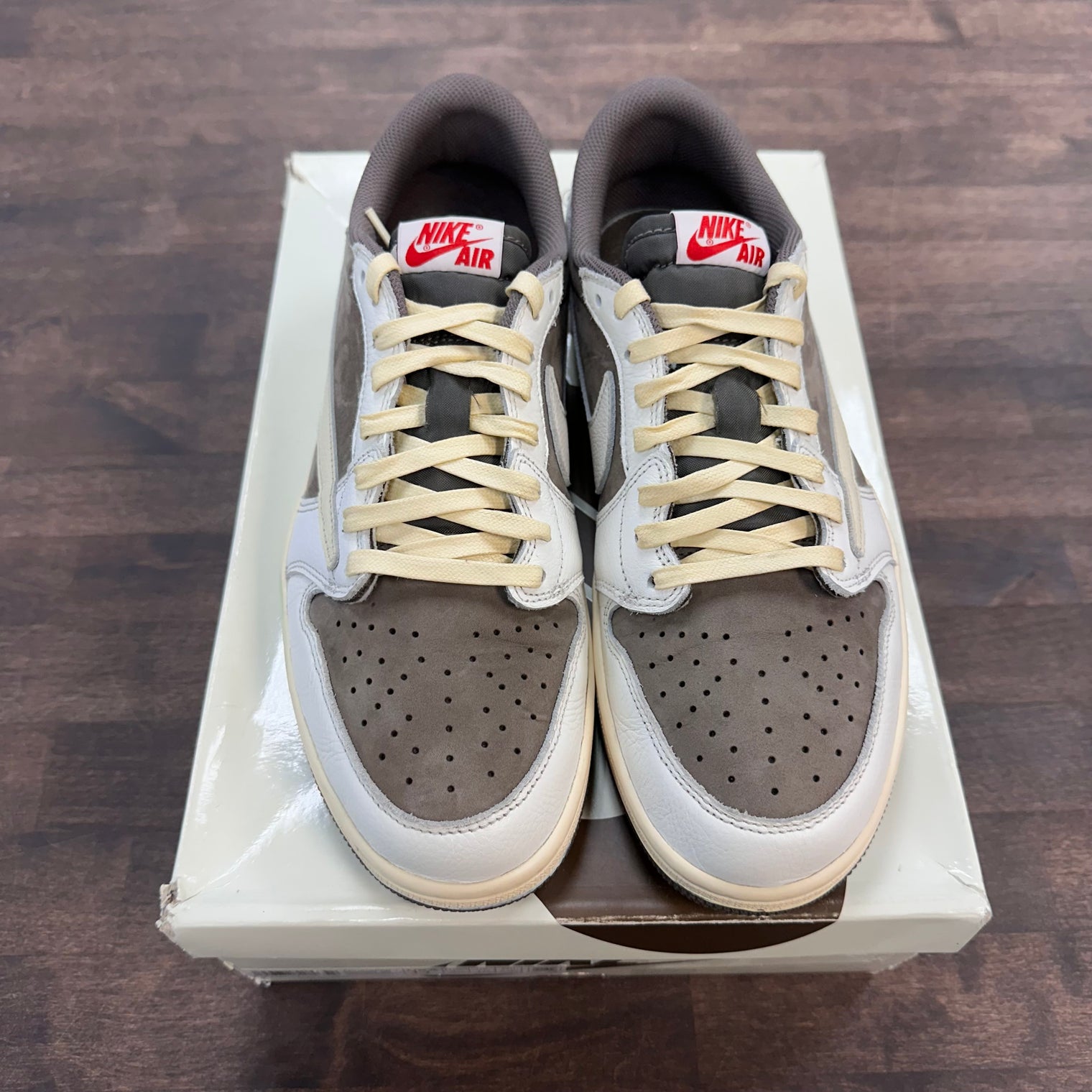 Reverse Mocha Travis Scott Jordan 1 Low OG (USED)