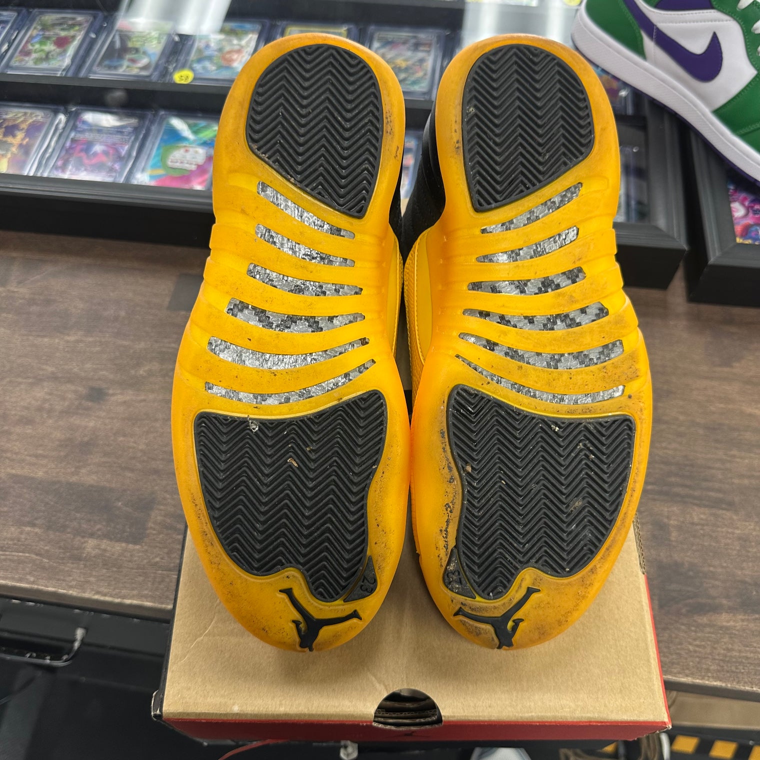 University Gold Jordan 12 (USED)
