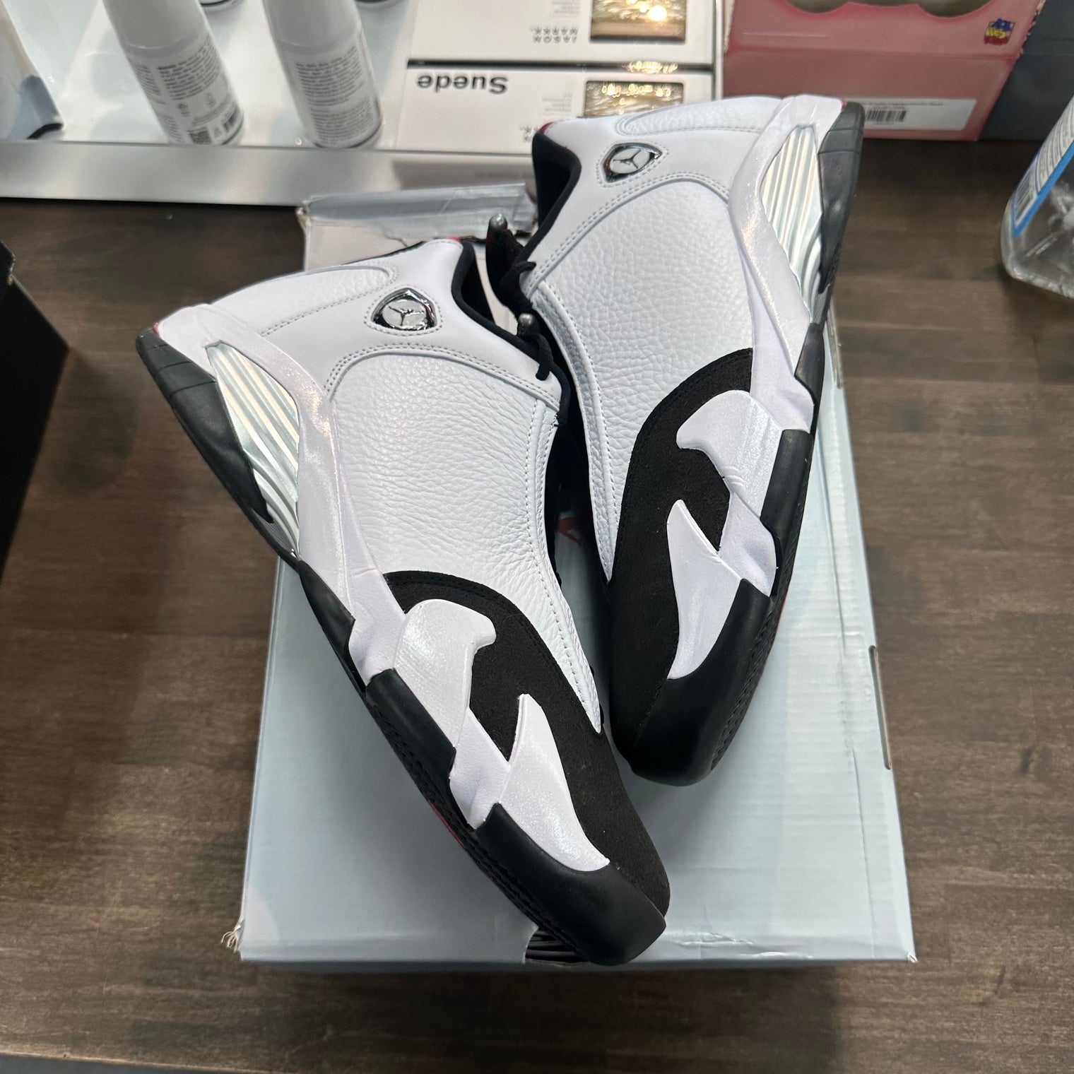 Black Toe Jordan 14 (Lightly Worn)