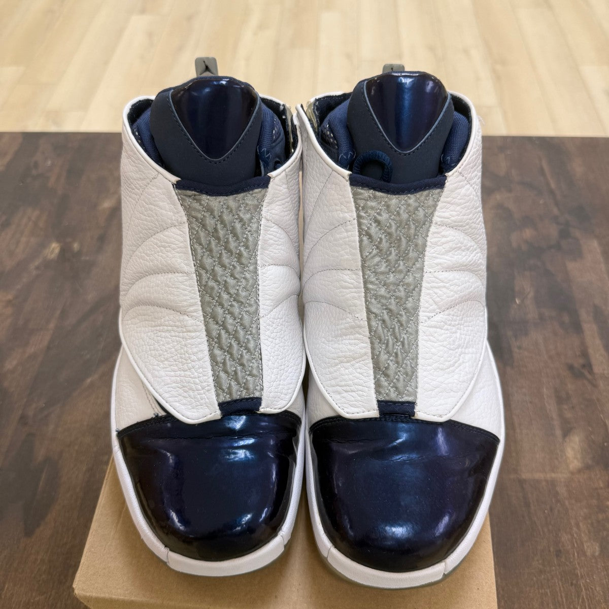 Jordan 16 Retro Midnight Navy (2016) Size 11.5 (Pre-Owned) - Image 2