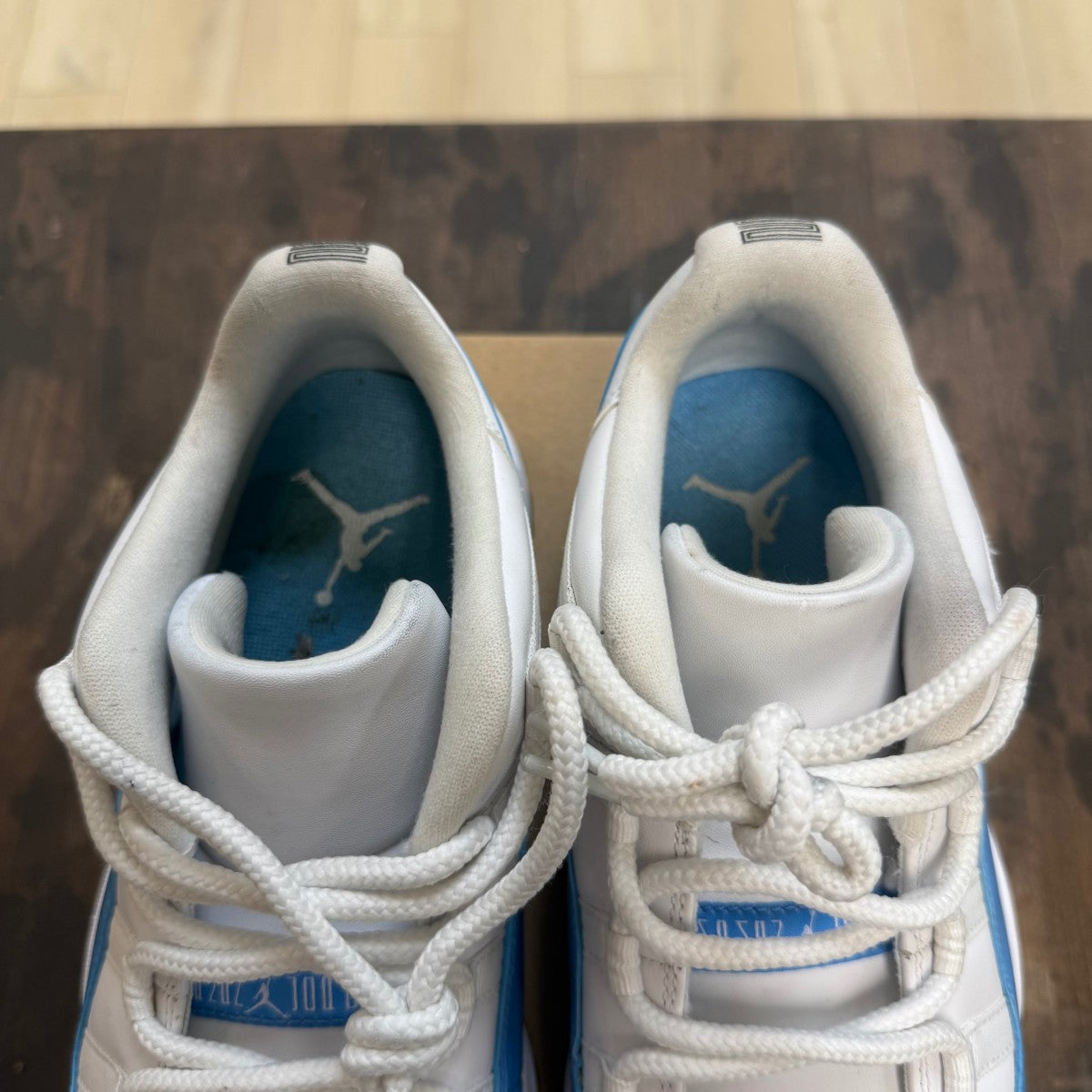 Jordan 11 Retro Low University Blue (2017) Size 12 (Pre-Owned) - Image 3