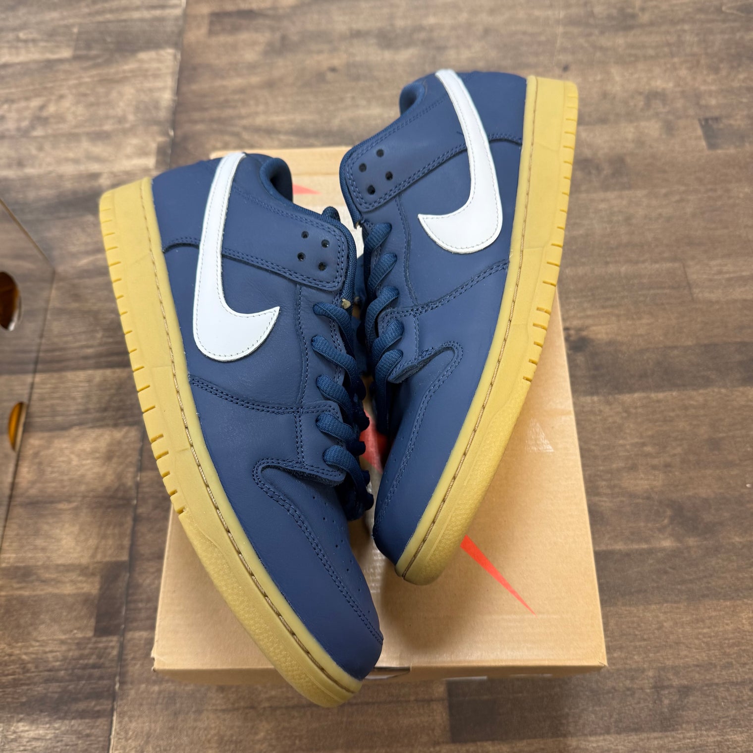 Navy SB Dunk Low (USED)