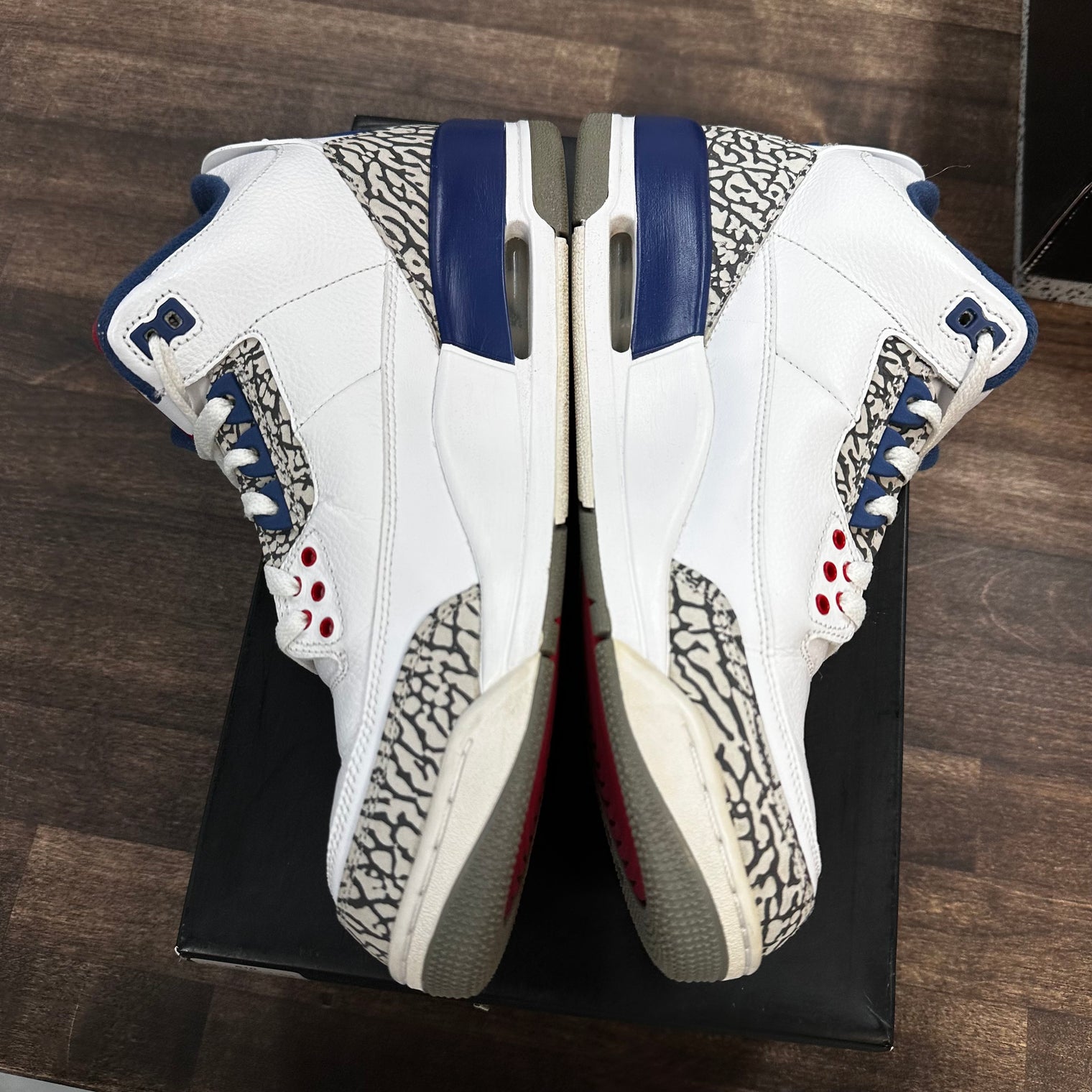 True Blue Jordan 3 (USED)