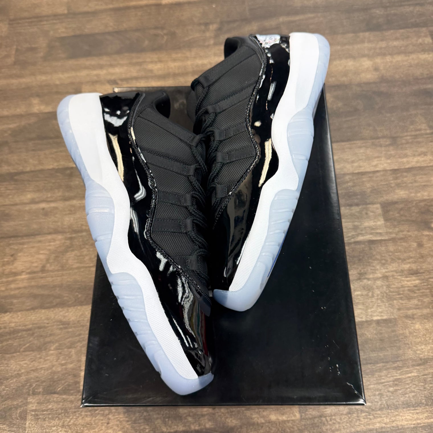 Space Jam Jordan 11 Low (USED)