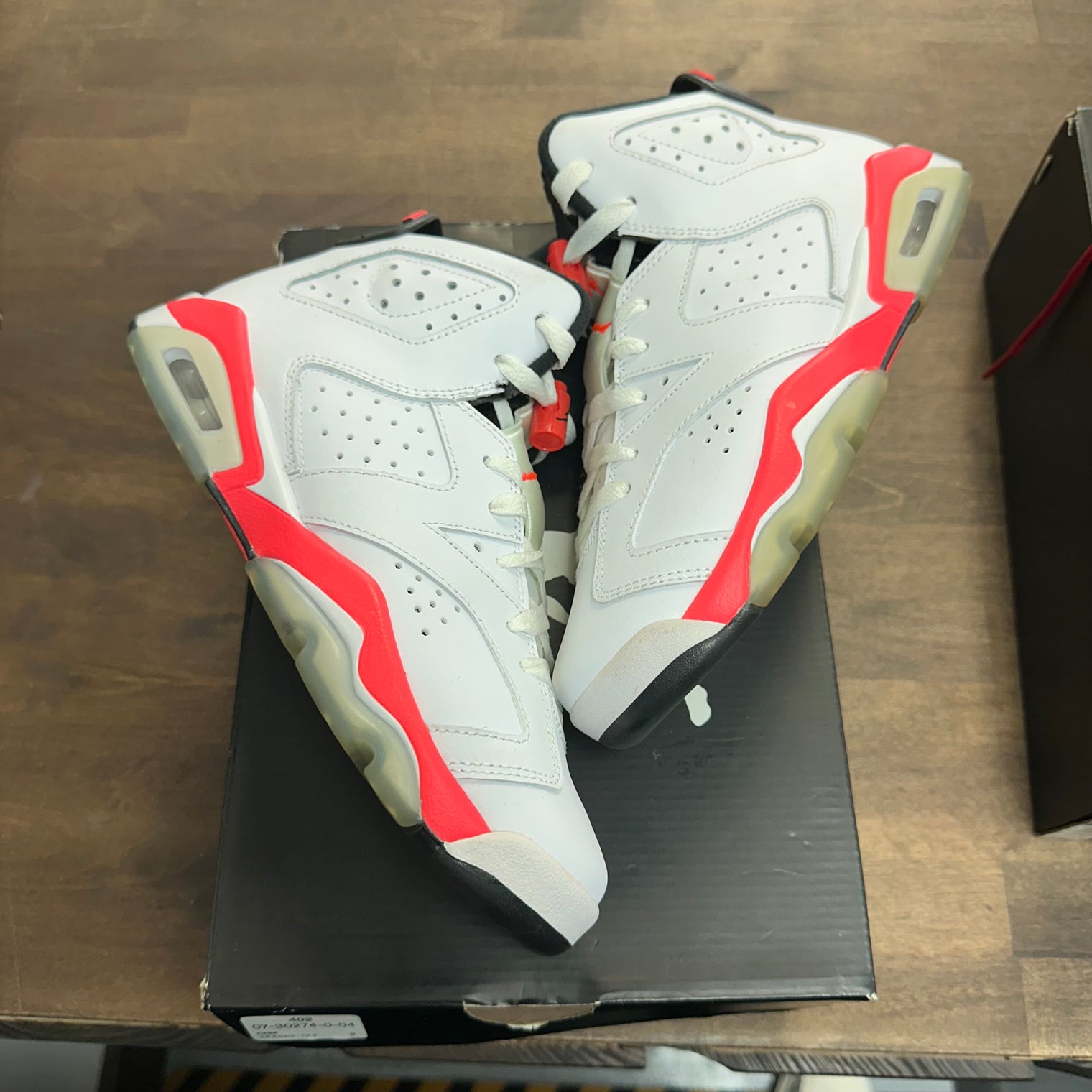 White Infrared Jordan 6 (GS) (USED)