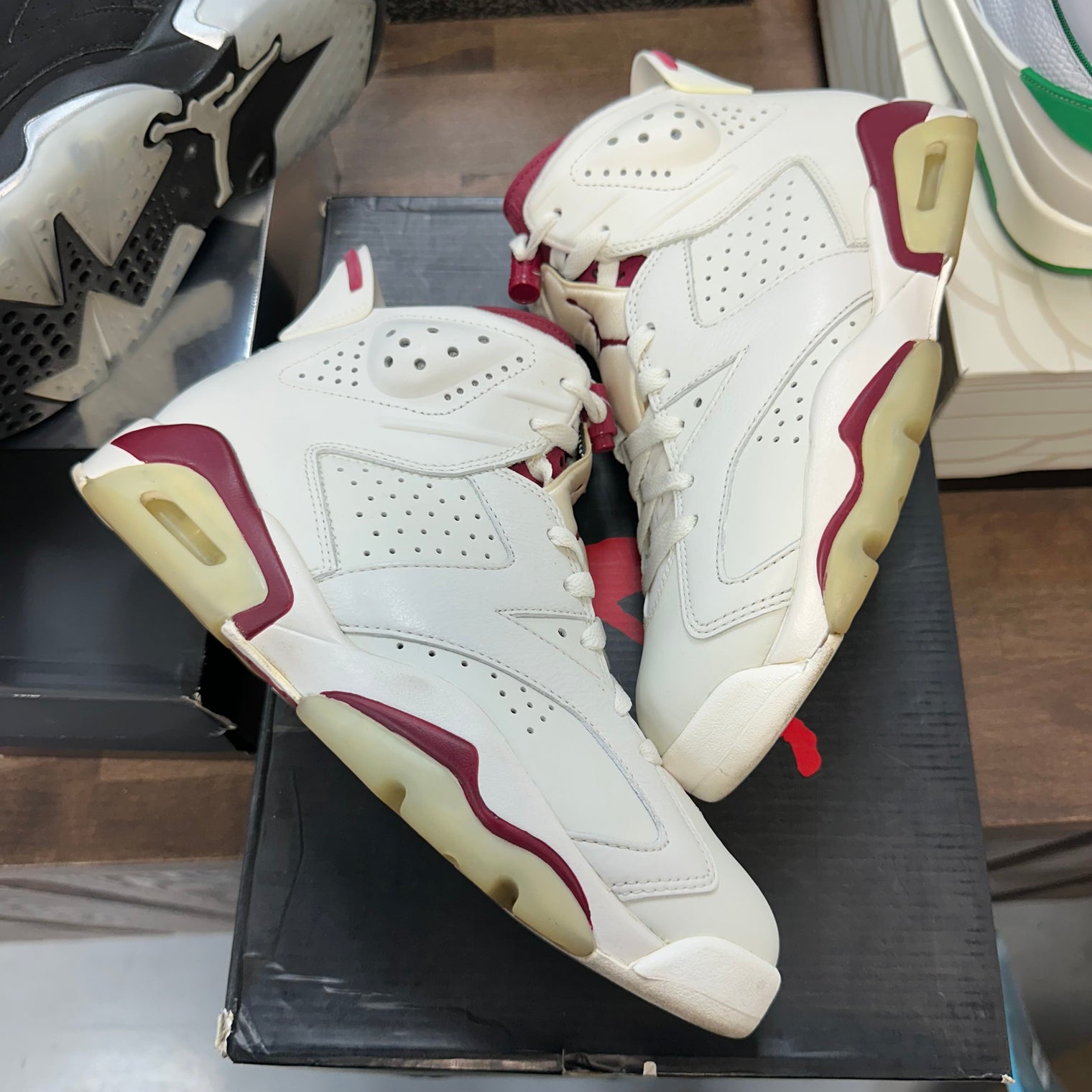 Maroon Jordan 6 (USED)