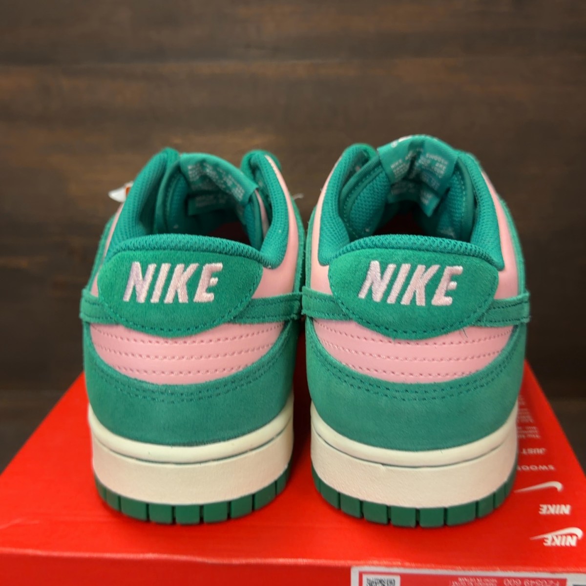 Nike Dunk Low Retro SE Medium Soft Pink Malachite - Image 4