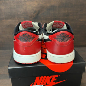 Jordan 1 Retro Low OG Chicago (2025) Size 7.5 (Pre-Owned)