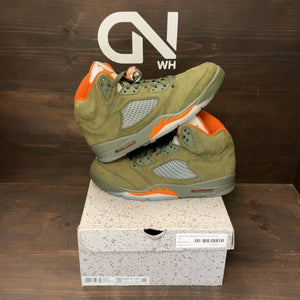 Jordan 5 Retro Olive (2024) Size 10.5 (Pre-Owned) - front