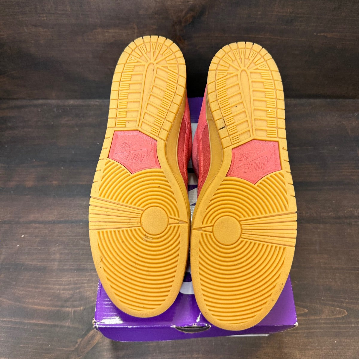 Nike SB Dunk Low Adobe - Image 6