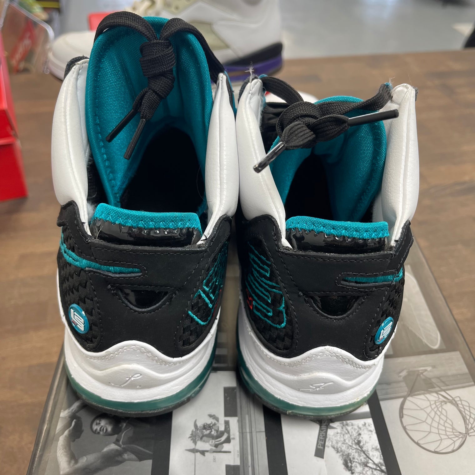 Lebron 7 NFW Red Carpet (2019) (USED)