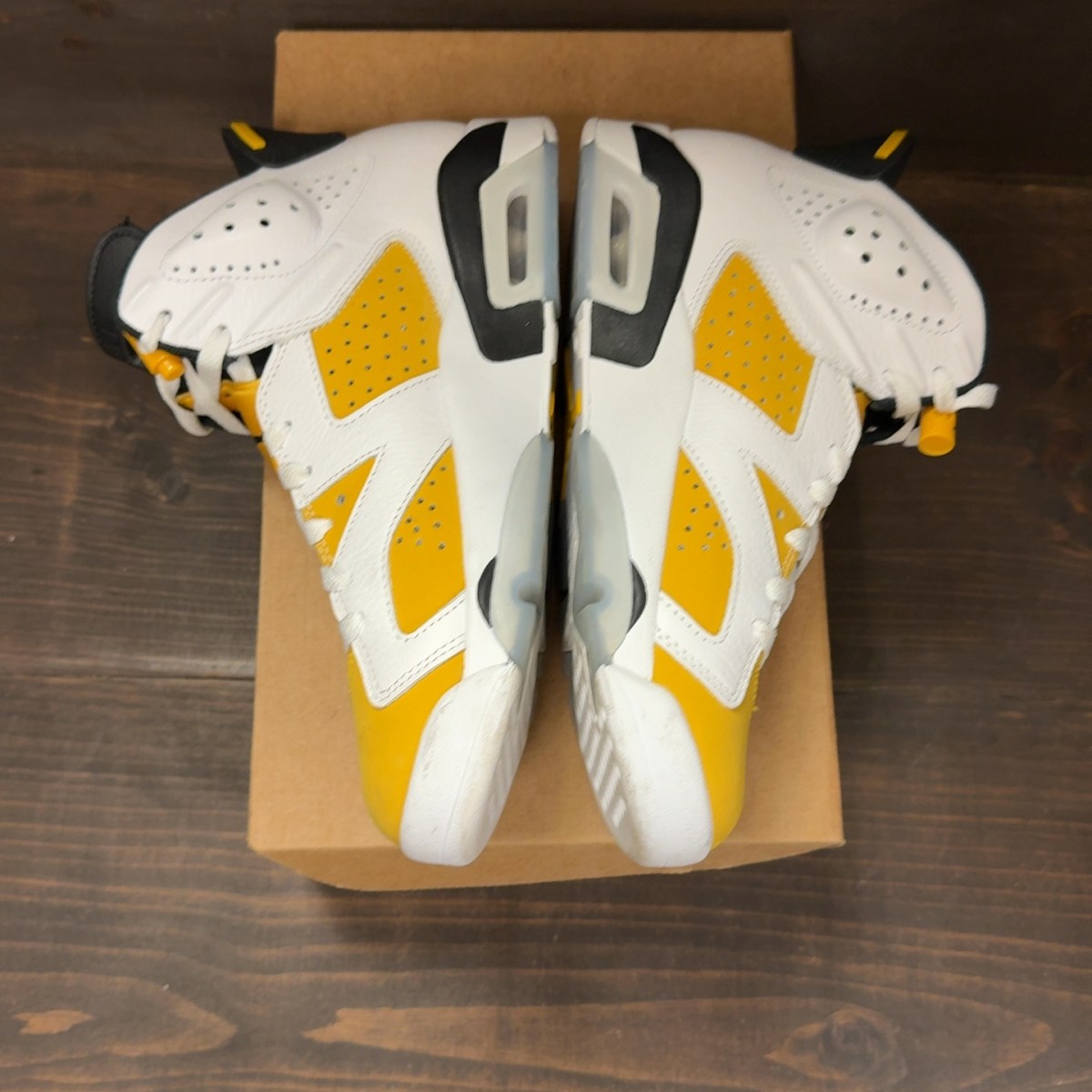 Jordan 6 Retro Yellow Ochre Size 8.5 (Pre-Owned) - Image 4