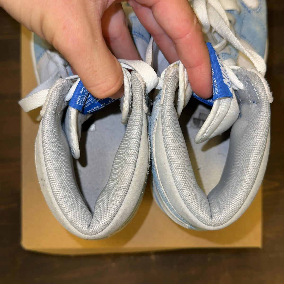 Jordan 1 Retro High OG Hyper Royal Size 8 (Pre-Owned) - Image 6