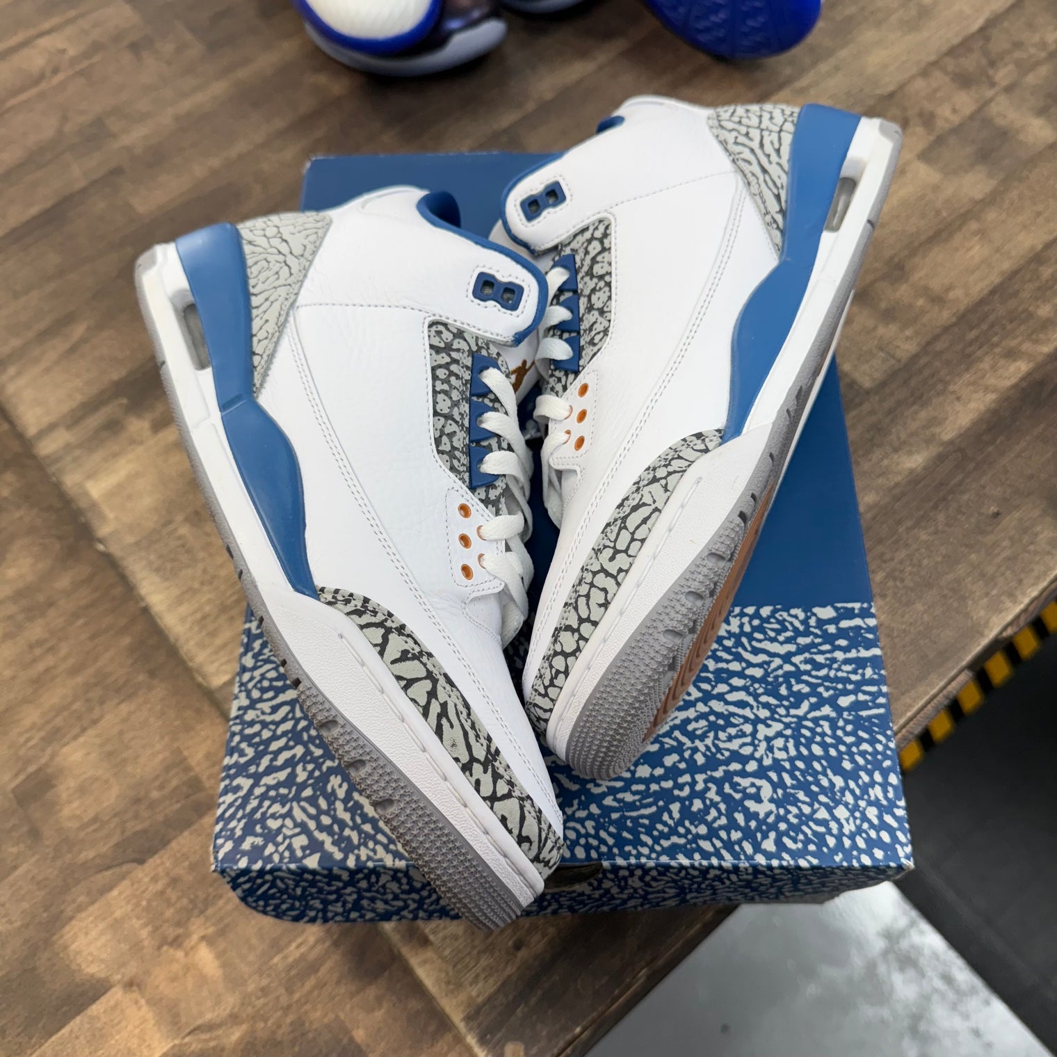 Wizards Jordan 3 Retro (USED)