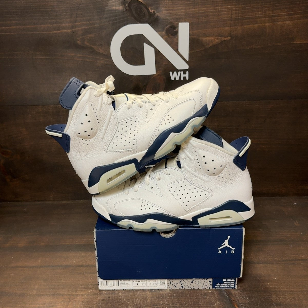 Jordan 6 Retro Midnight Navy (2022) Size 9 (Pre-Owned)