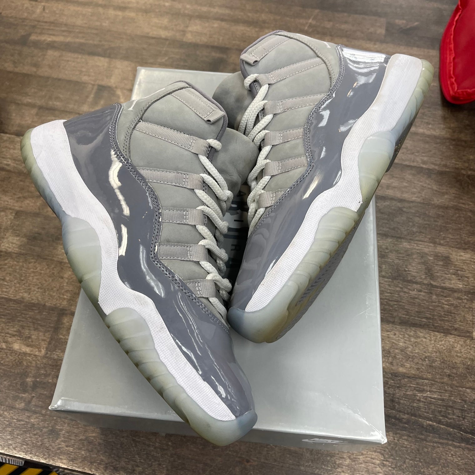 Cool Grey Jordan 11 (USED)