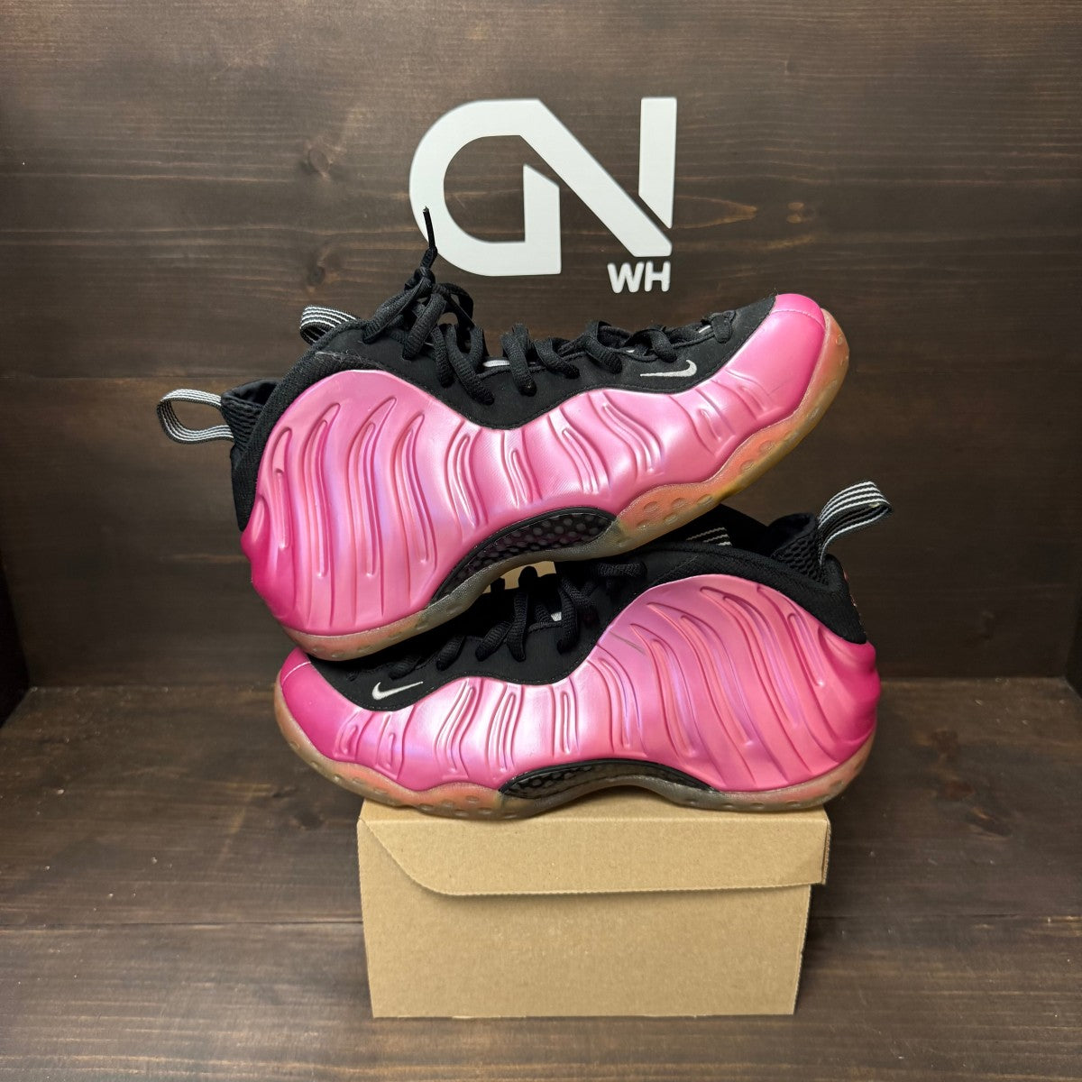 Nike Air Foamposite One Pearlized Pink Size 11 (Pre-Owned) - Image 1
