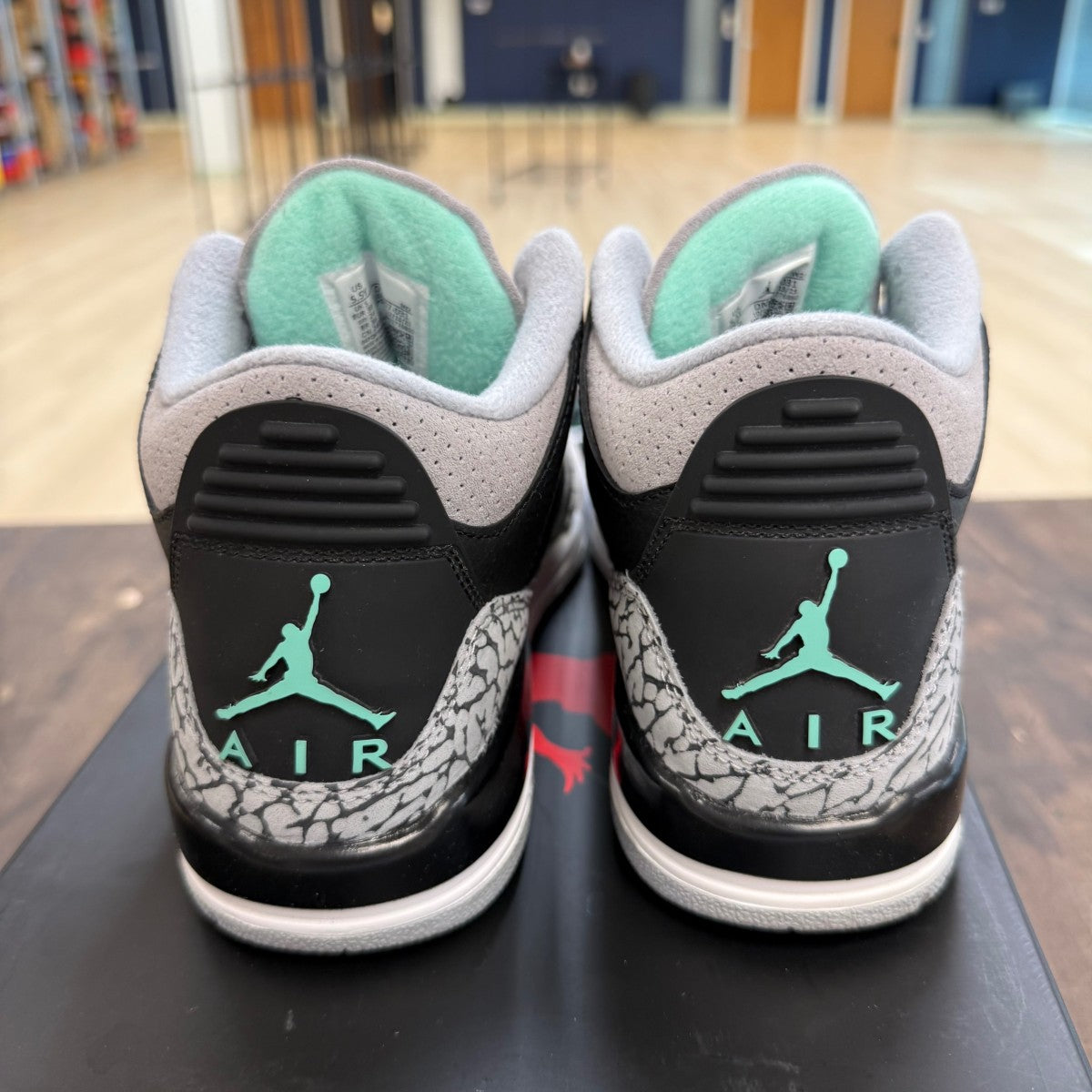 Jordan 3 Retro Green Glow (GS) - Image 3
