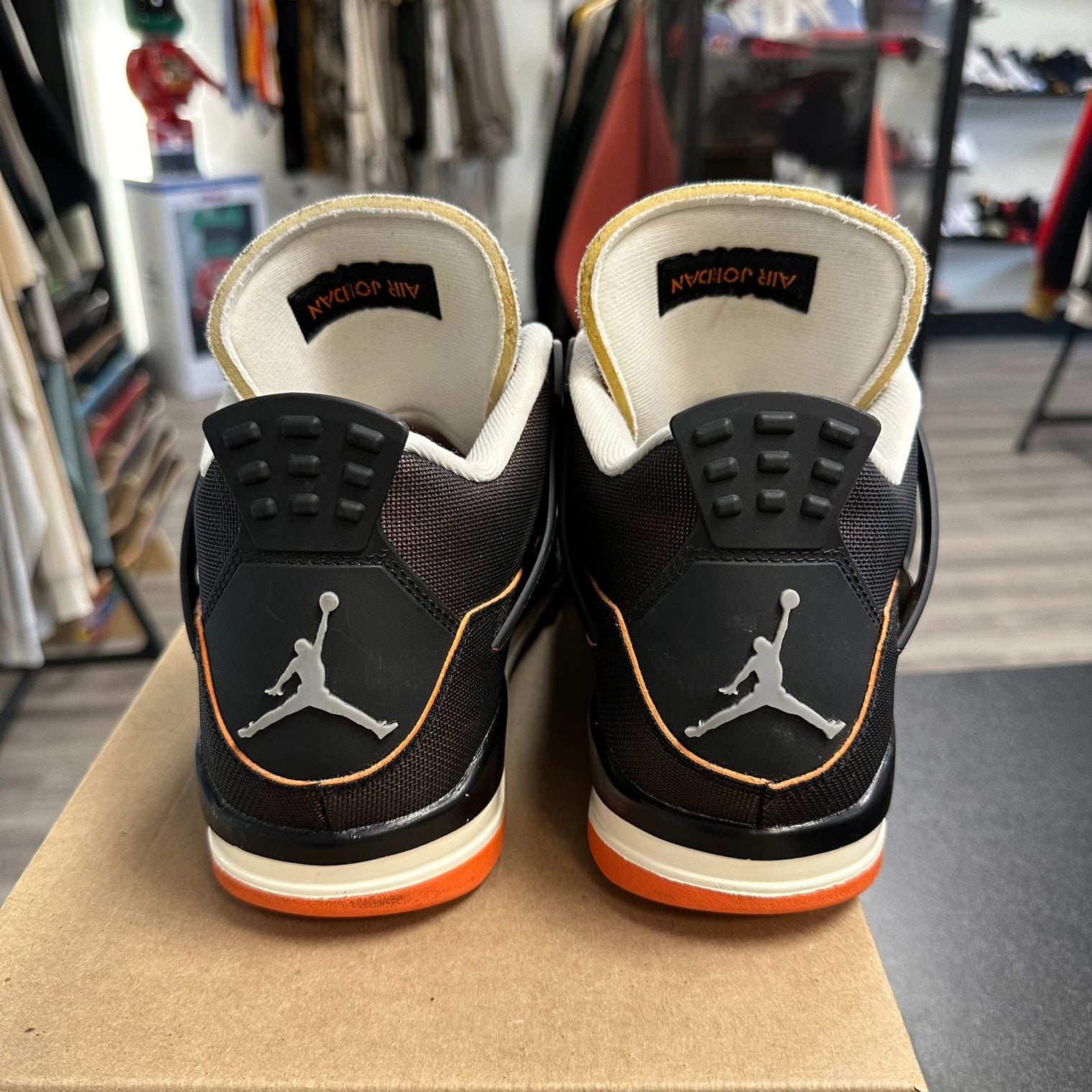 (W) Starfish Jordan 4 (USED;NO BOX)