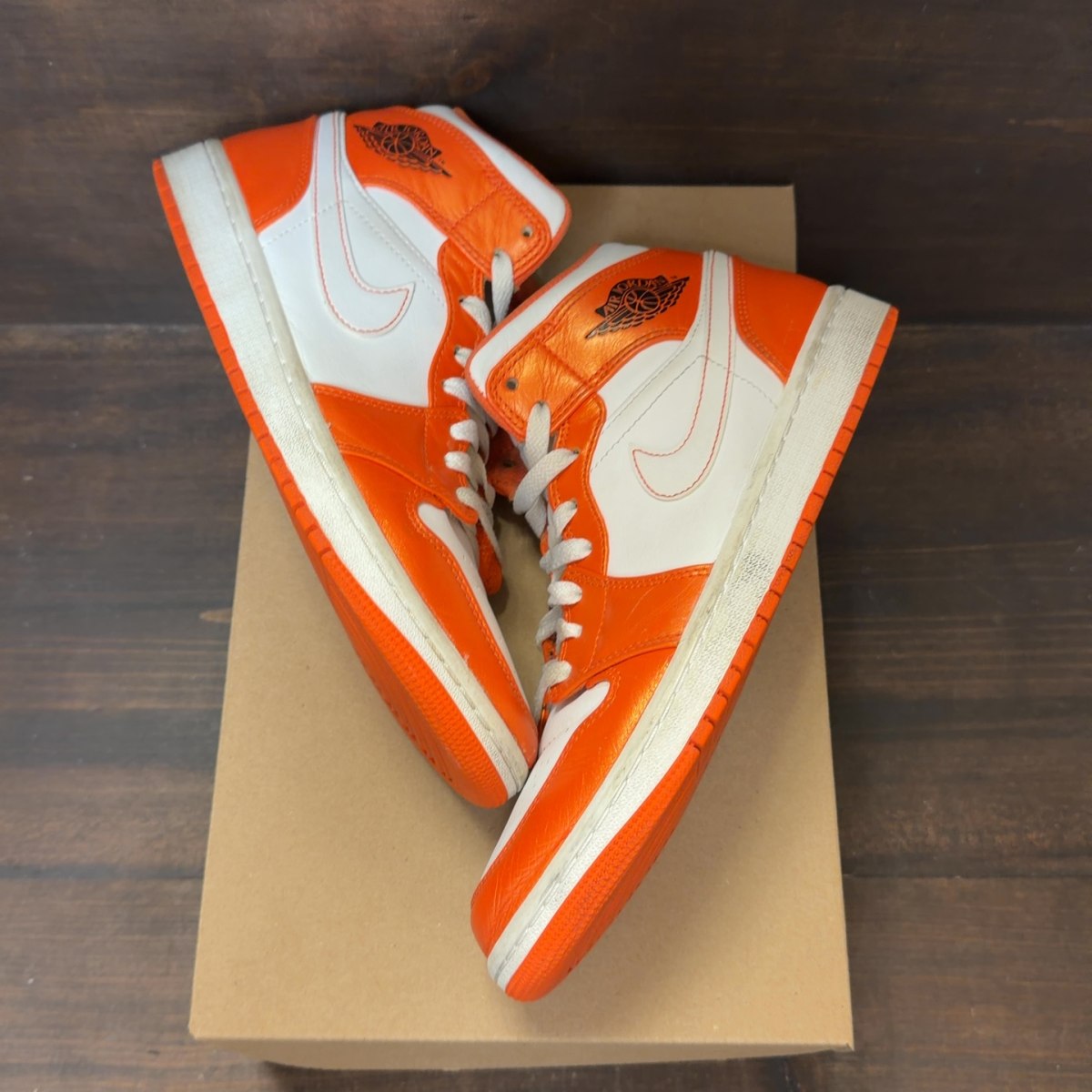 Jordan 1 Mid Metallic Orange Size 8.5 (Pre-Owned) - Image 2