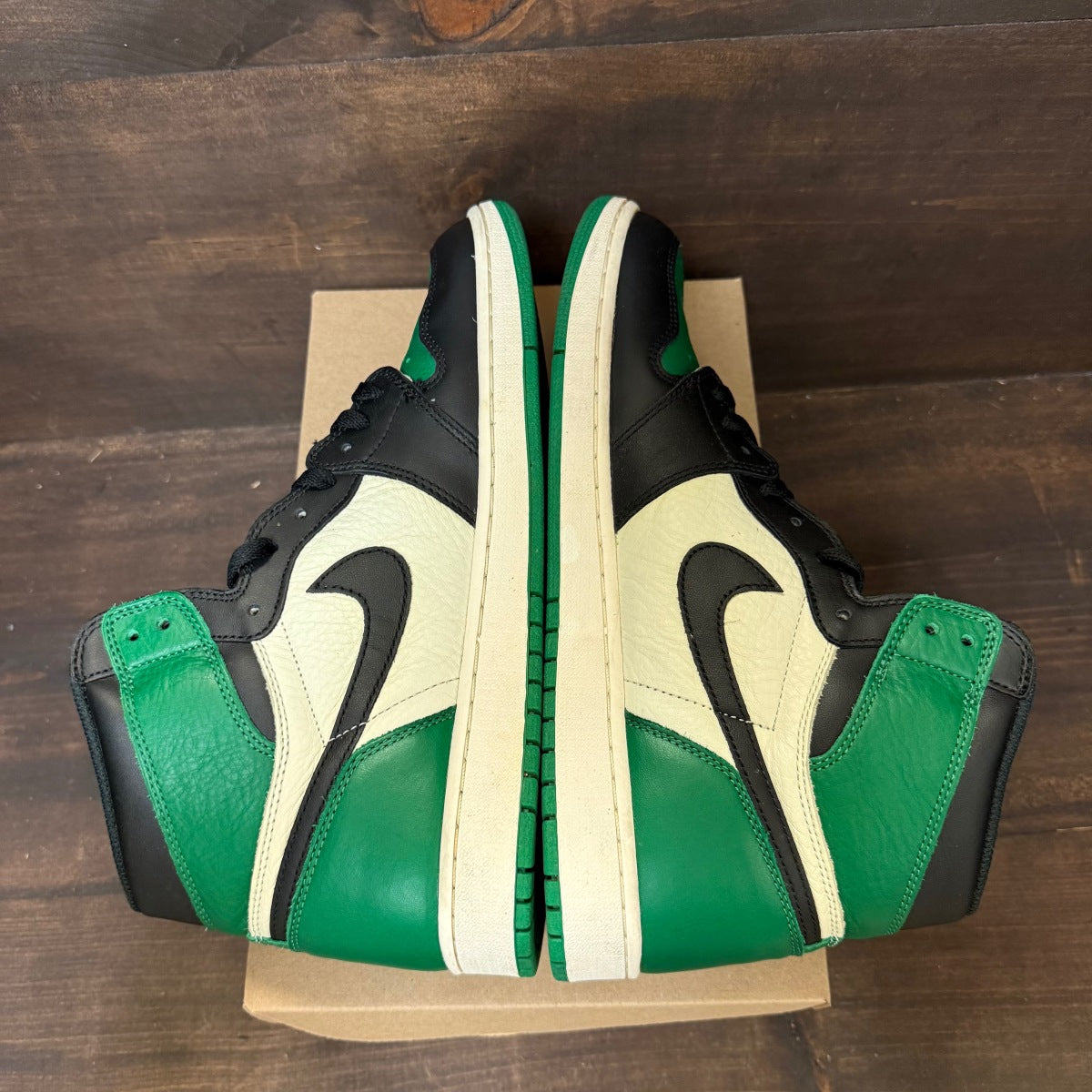 Jordan 1 Retro High Pine Green Size 12 (Pre-Owned) - Image 5