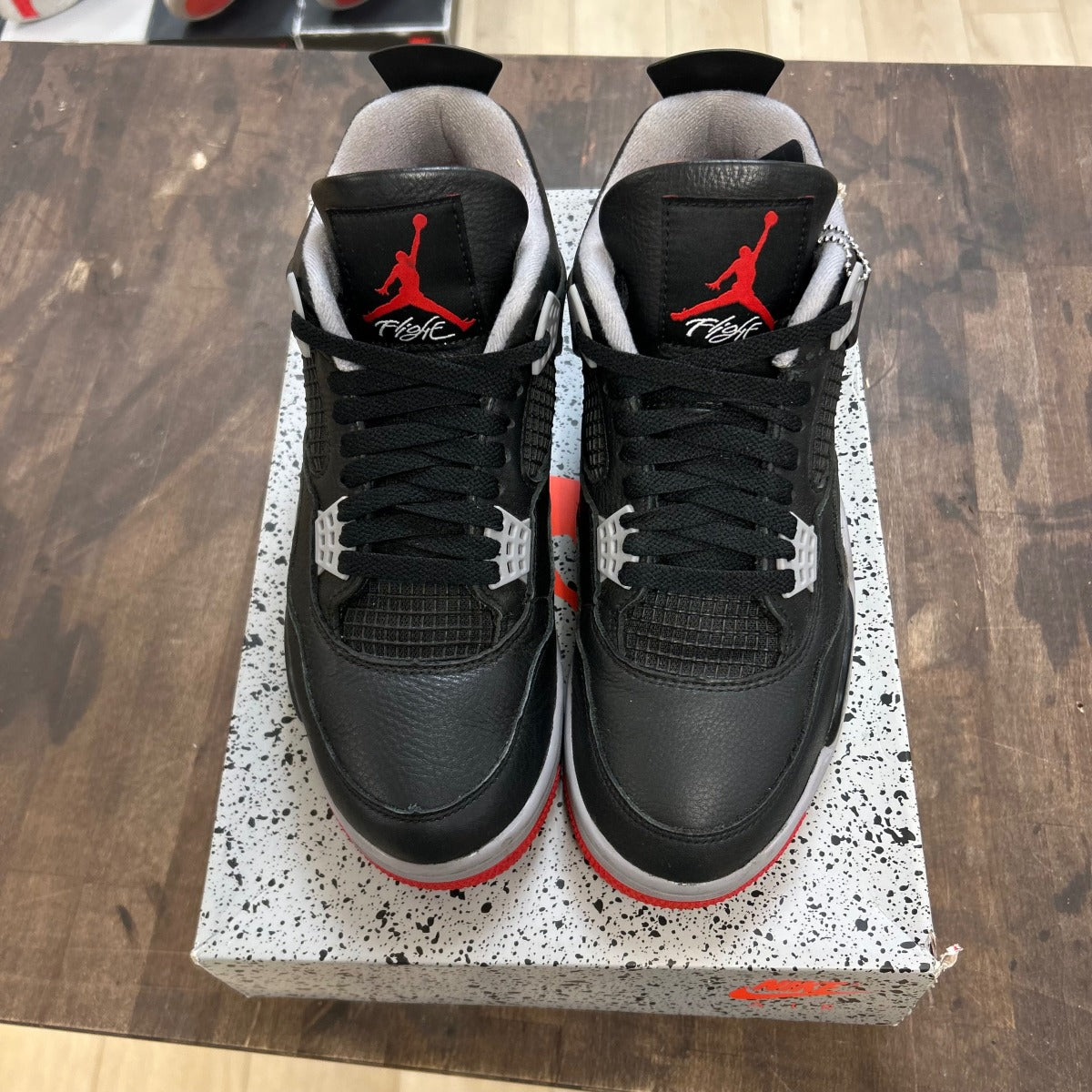 Jordan 4 Retro Bred Reimagined Size 9.5 (Pre-Owned) - Image 2