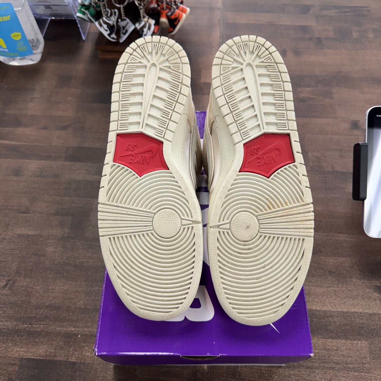City of Love SB Dunk Low Light Bone (USED)