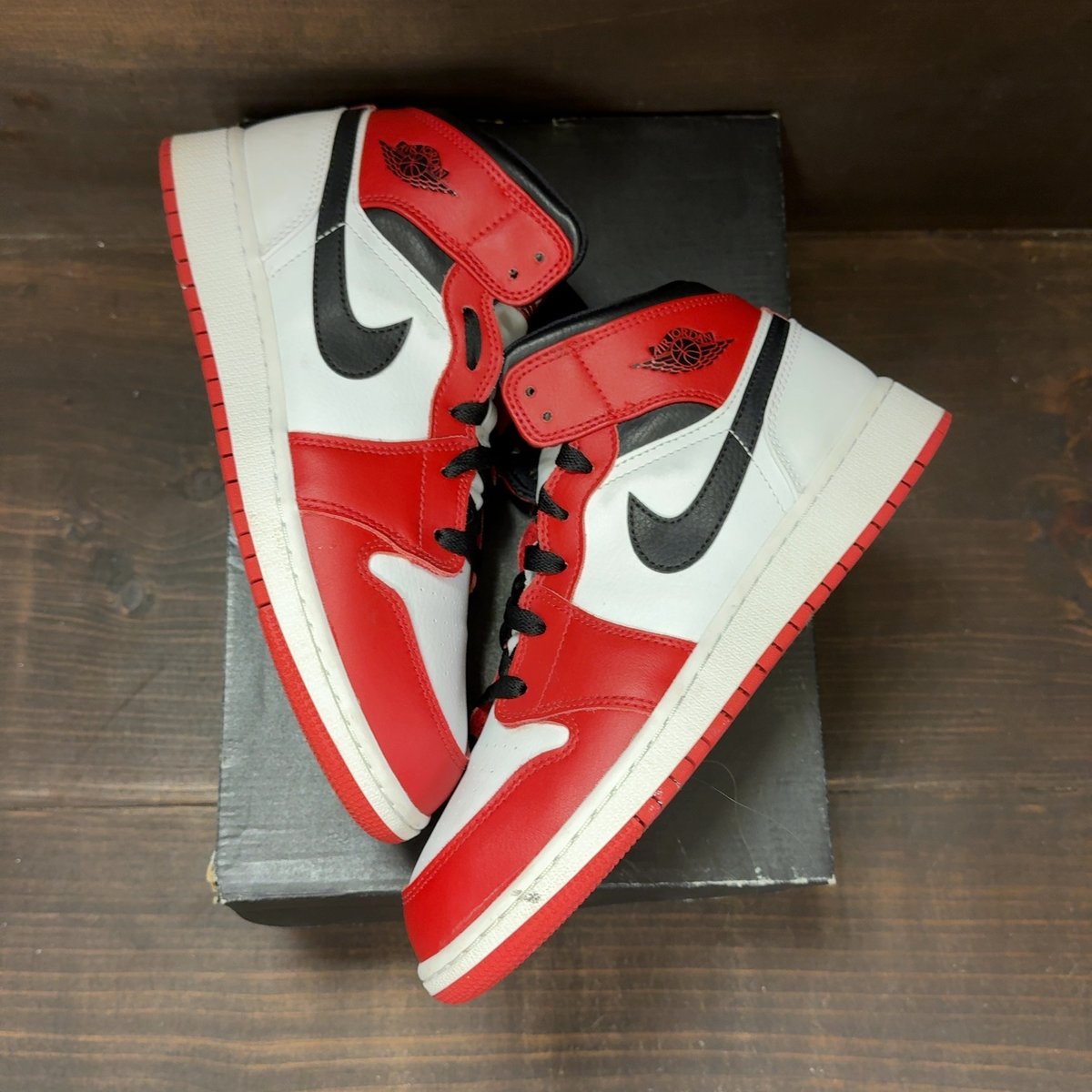 Jordan 1 Mid Chicago (2020) (GS) Size 7Y (Pre-Owned) - back