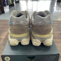 Mushroom Aluminum New Balance 9060 (USED)