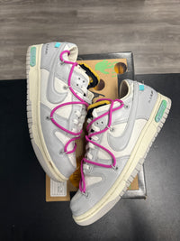Lot 30 Off White Dunk Low (USED)