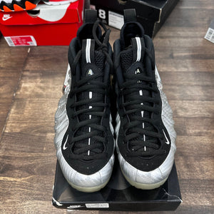Nike Silver Surfer Foamposite Pro (USED) Size 8.5 (Pre-Owned) - Image 2