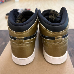 Jordan 1 Retro High OG Black Metallic Gold (GS) Size 5Y (Pre-Owned) - Image 4
