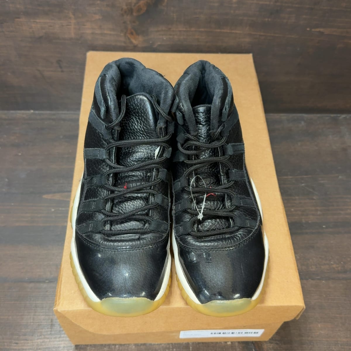 Jordan 11 Retro 72-10 (GS) Size 4Y (Pre-Owned) - tag