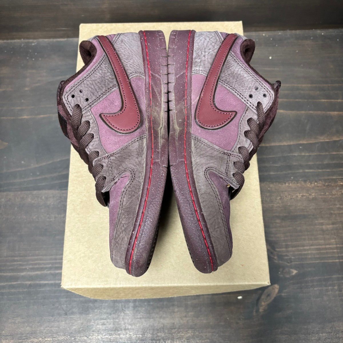 Nike SB Dunk Low City of Love Burgundy Crush Size 8 (Pre-Owned) - Image 4