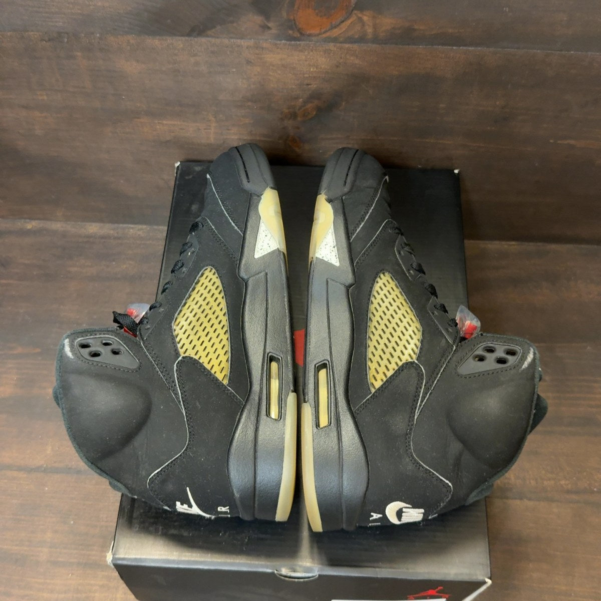 Jordan 5 Retro Black Metallic (2016) - Image 6