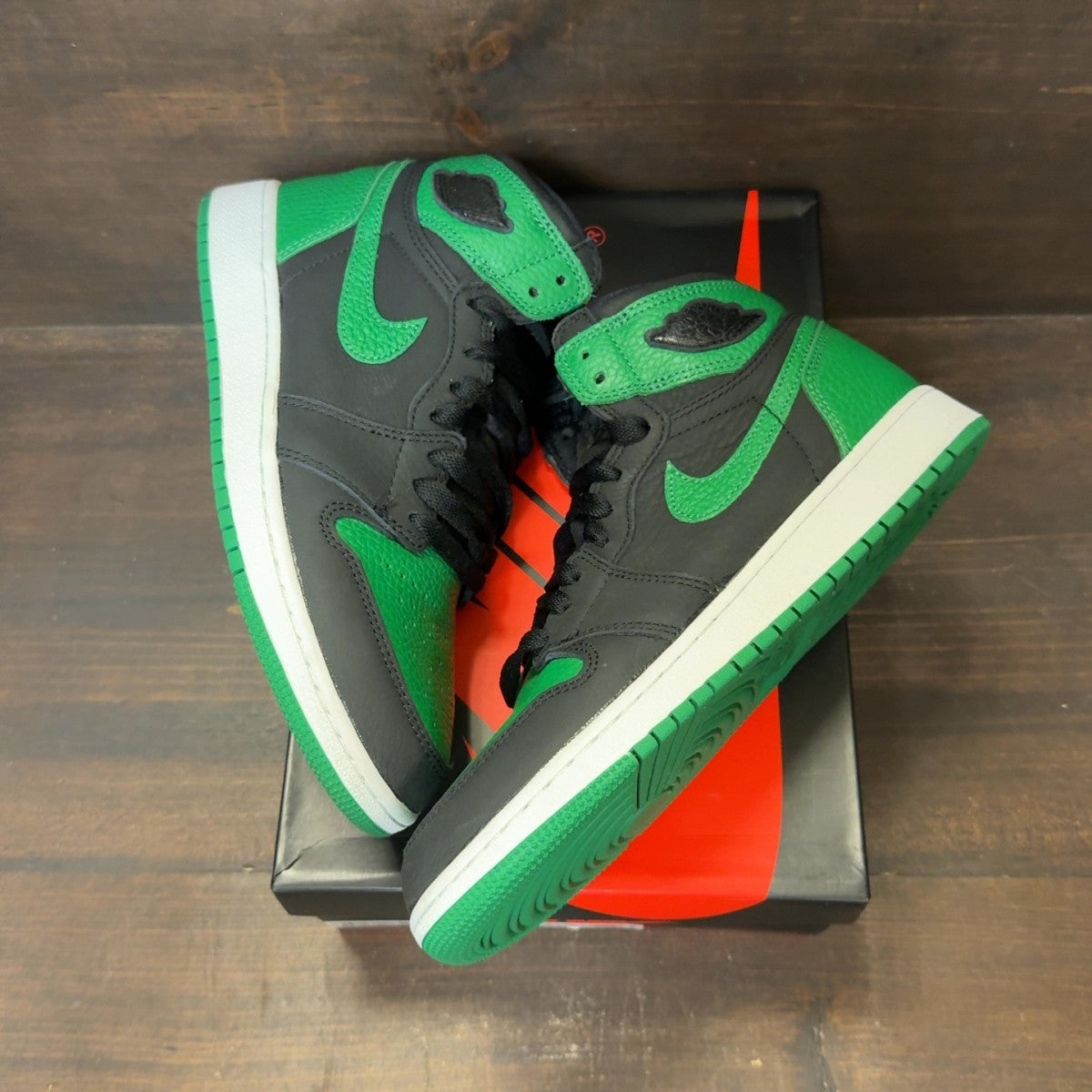 Jordan 1 Retro High Pine Green Black (GS) - Image 2