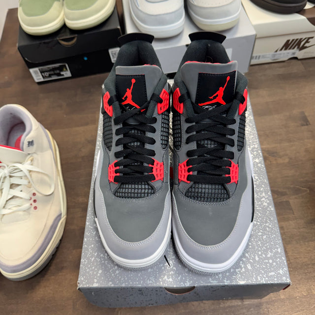 Infrared Jordan 4 Retro (USED)