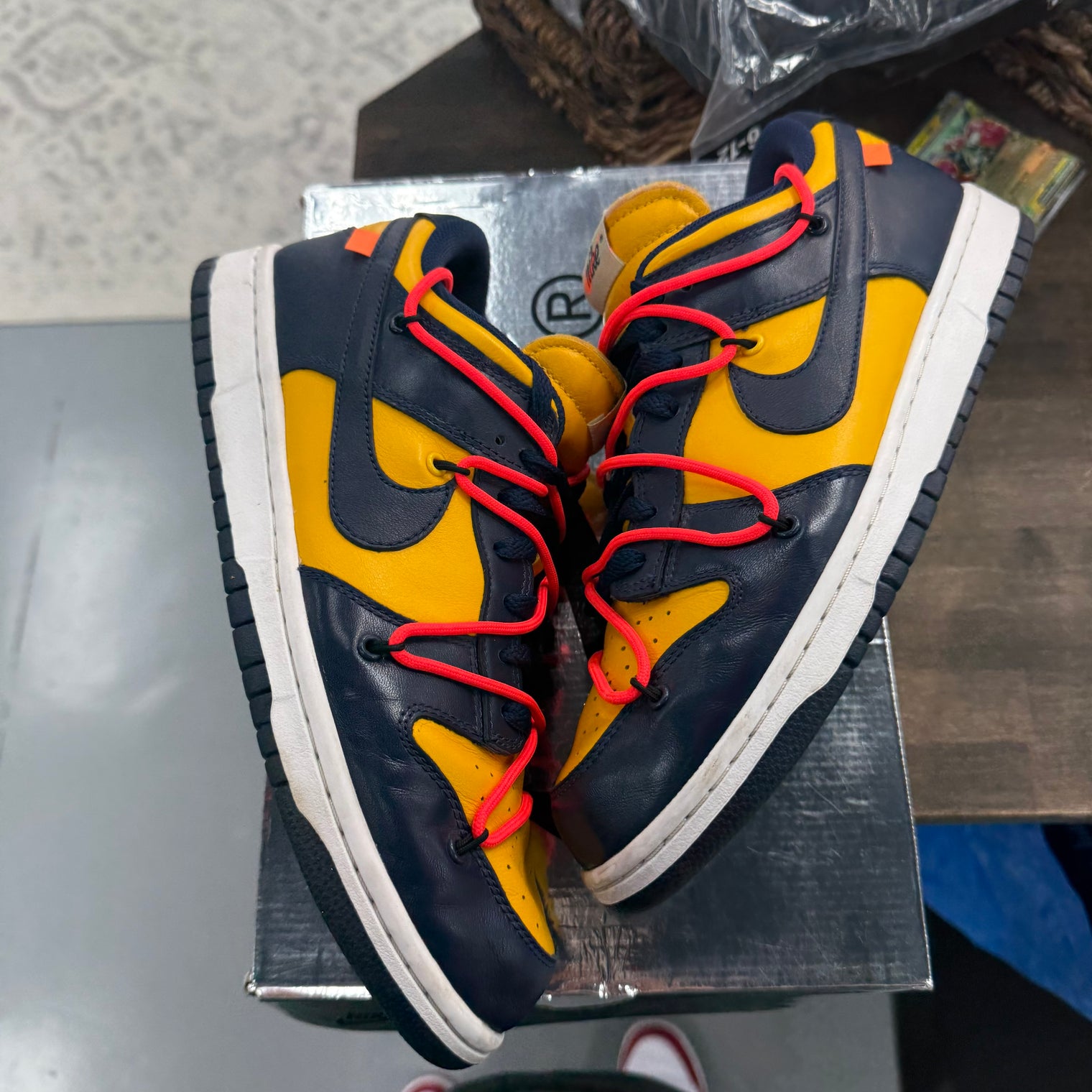 Michigan Off-White Dunk Low (USED)
