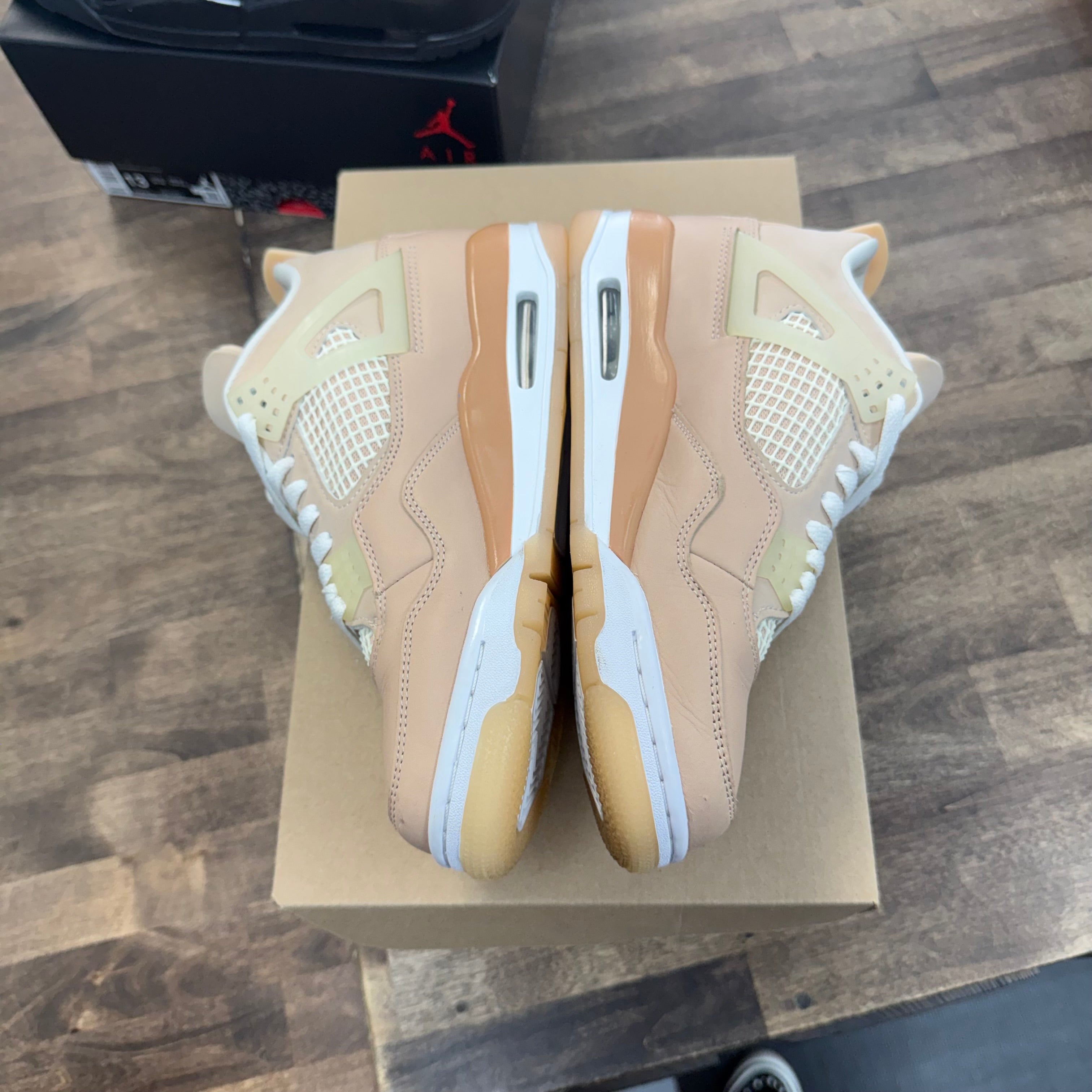 Jordan Shimmer Jordan 4 Retro (W) (USED, No Box) Size 6.5Y (Pre-Owned) - Image 3