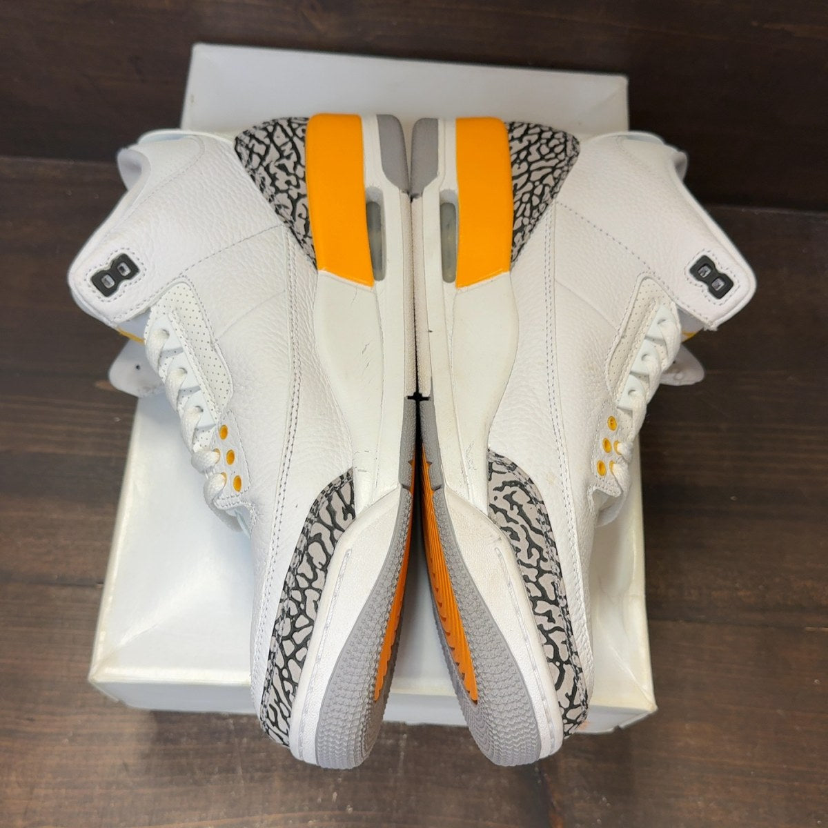 Jordan 3 Retro Laser Orange (Women's) - Image 4