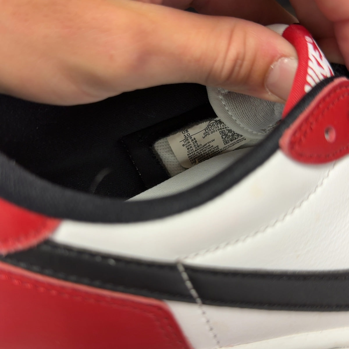 Jordan 1 Retro Low OG Chicago (2025) - Image 7