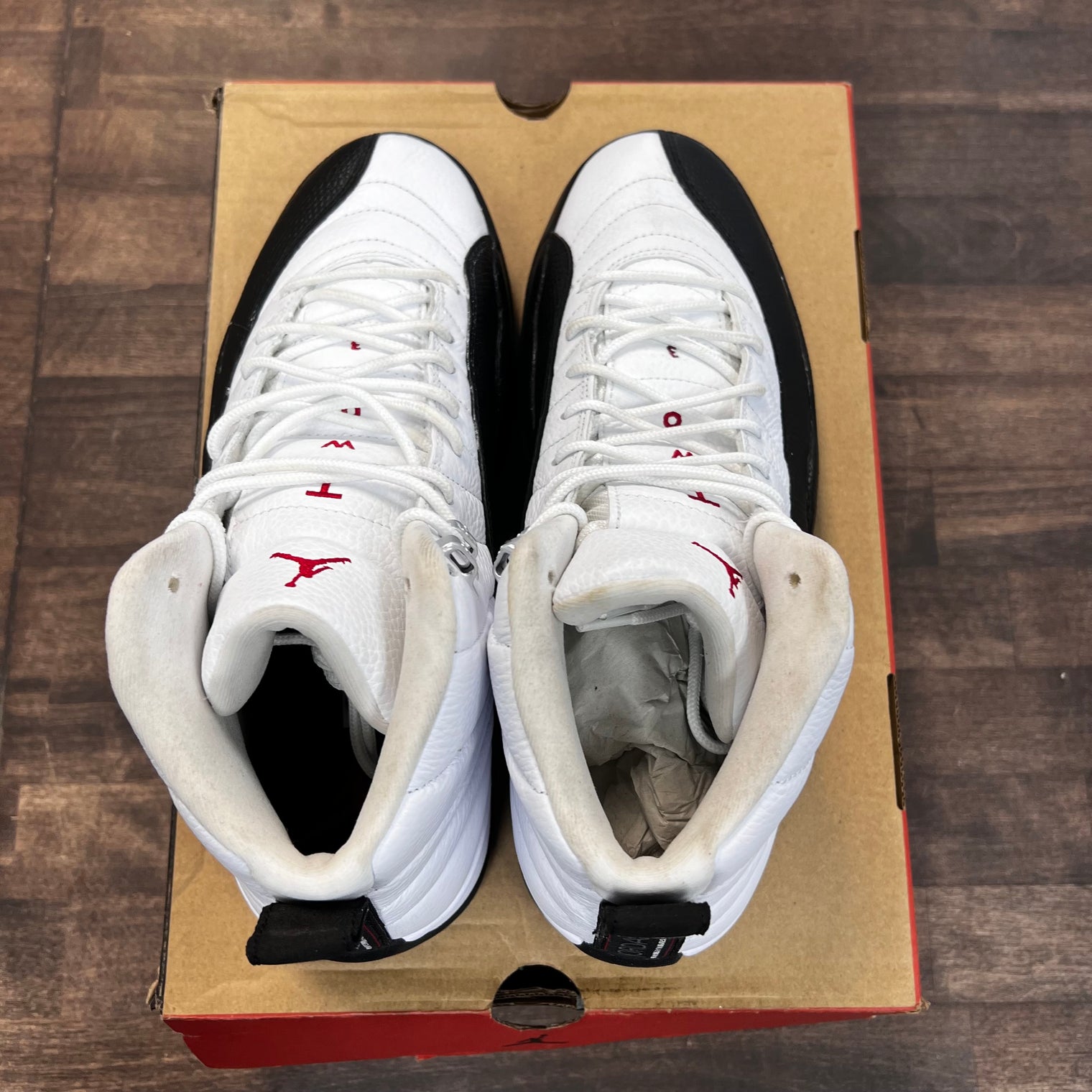Taxi Flip Jordan 12 (USED)