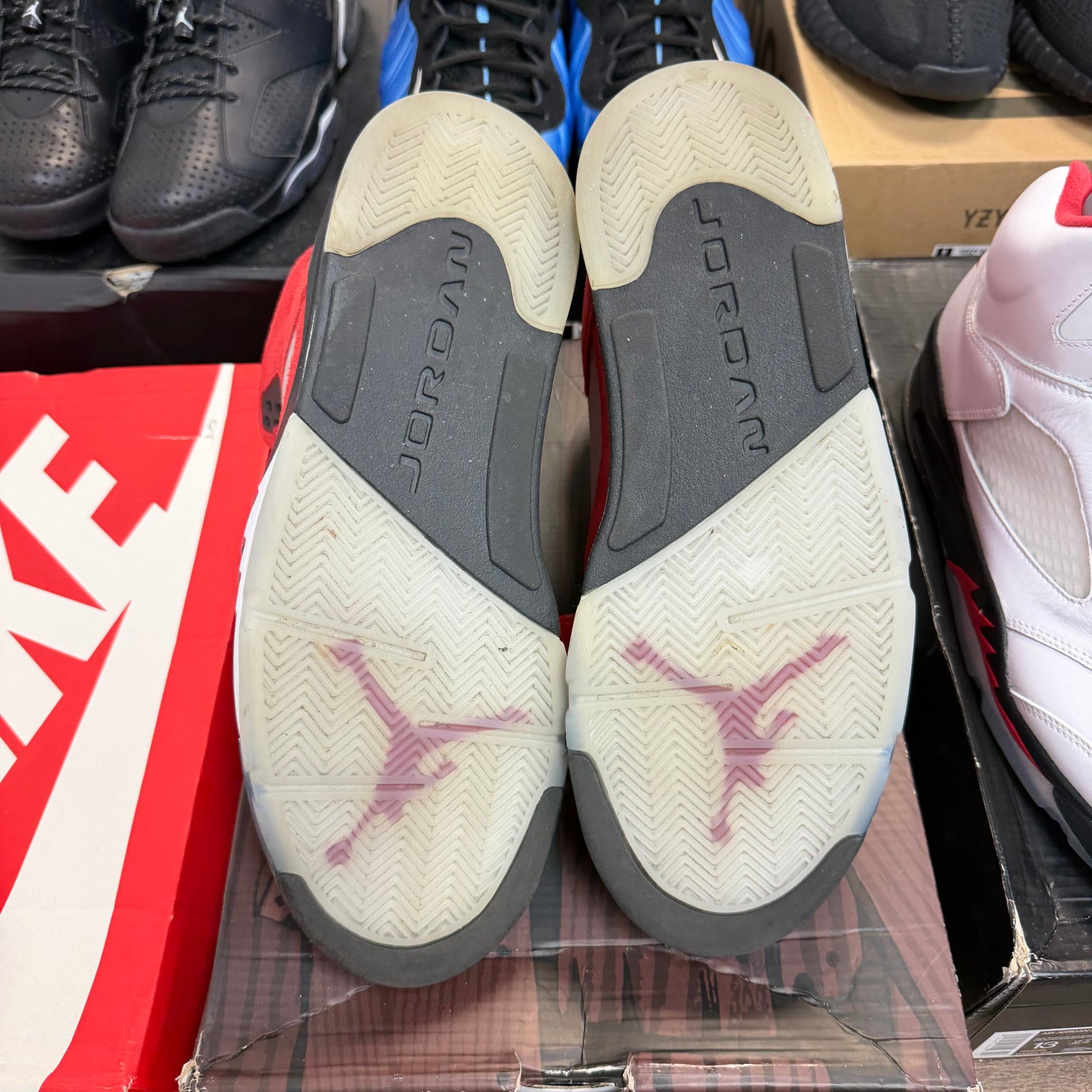 Raging Bull Jordan 5 Retro (USED)